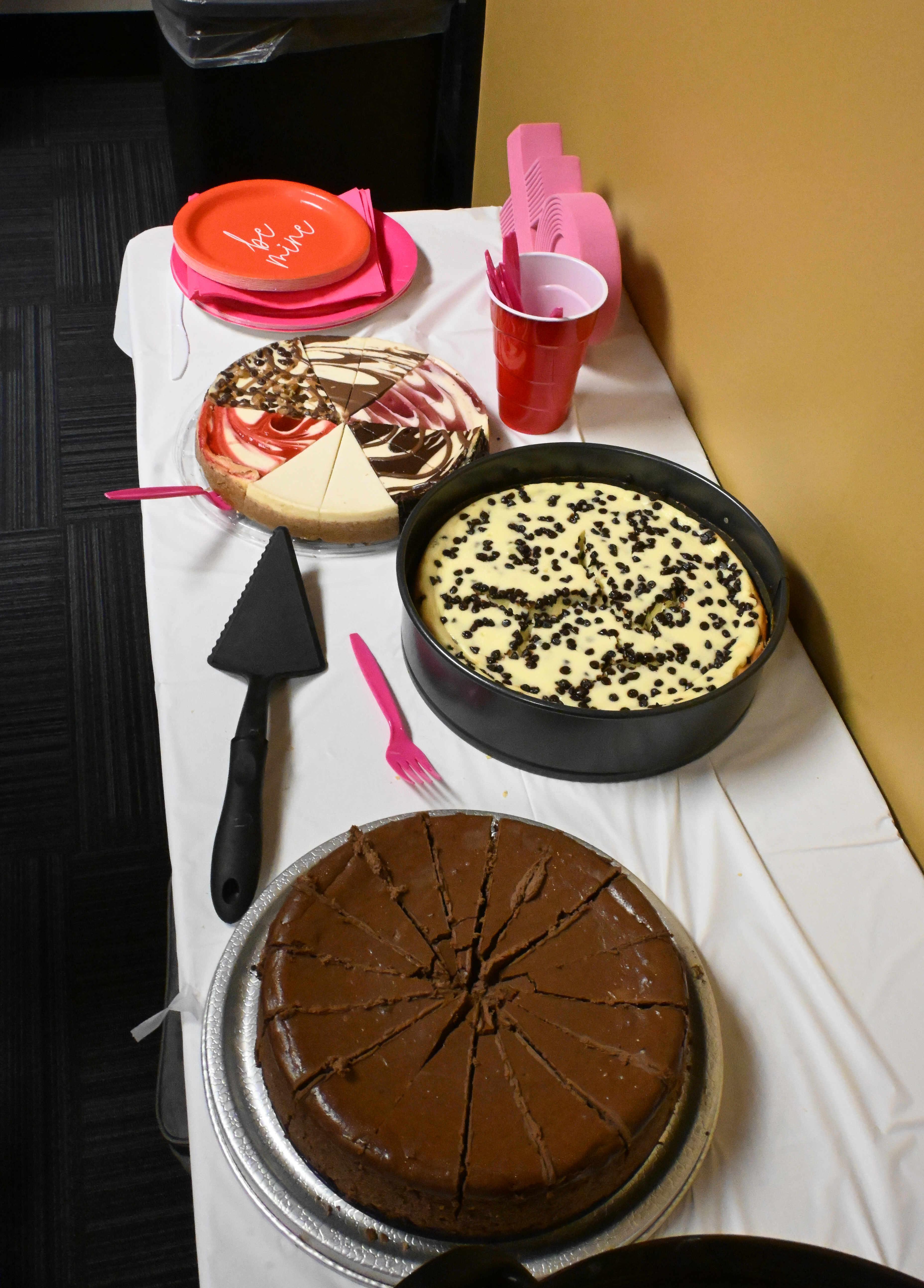 Cru Hosts “Tacky Prom” Valentine Celebration