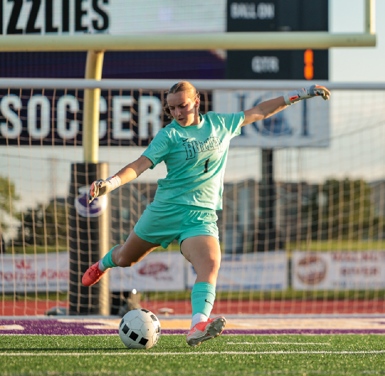 Women's soccer team goes against Seward county, Hutchinson