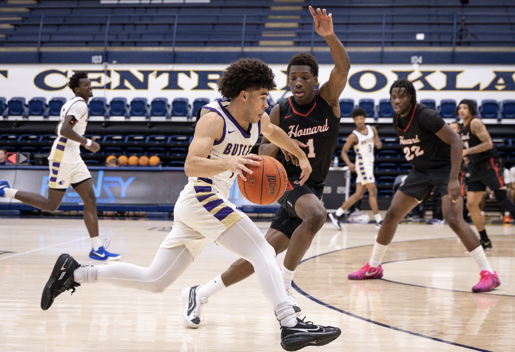 Grizzlies Drop Heartbreaker to Hutchinson