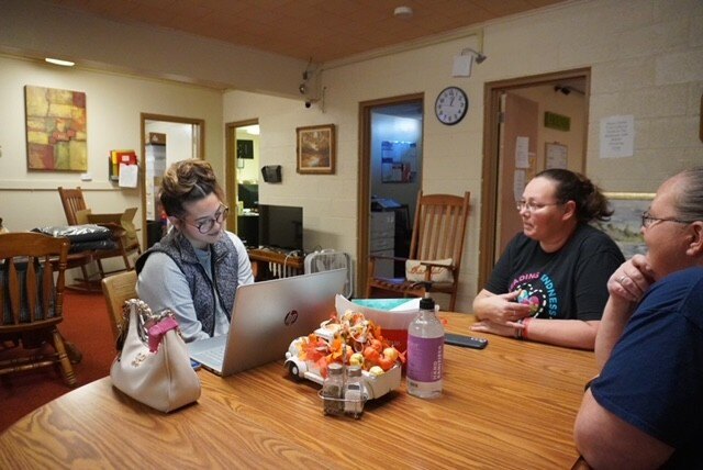 Headline: Local organization offers services during holiday